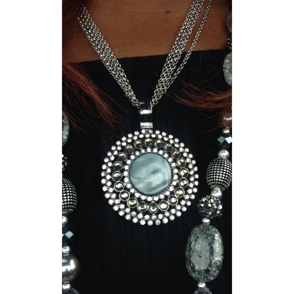 Premier Designs Statement Necklace Silver Tone Rhinestone Round Pendant Chain